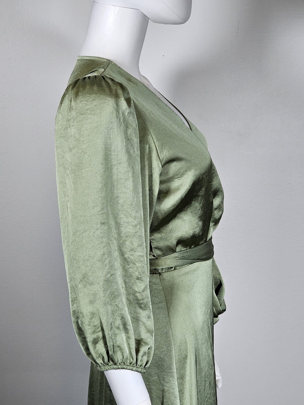 Little Moon Aritzia Olive Satin Wrap Midi Dress with Puff Sleeves Sz M - Picture 5 of 10